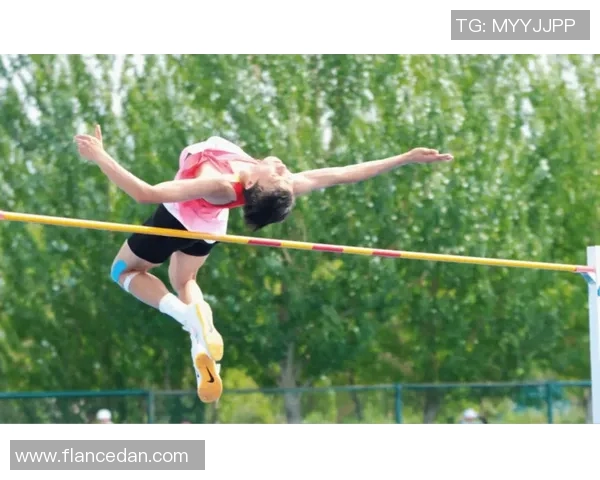 学生足球:培养团队精神与身体素质的校园运动新风尚 学生足球:培养团队精神与身体素质的校园运动新风尚